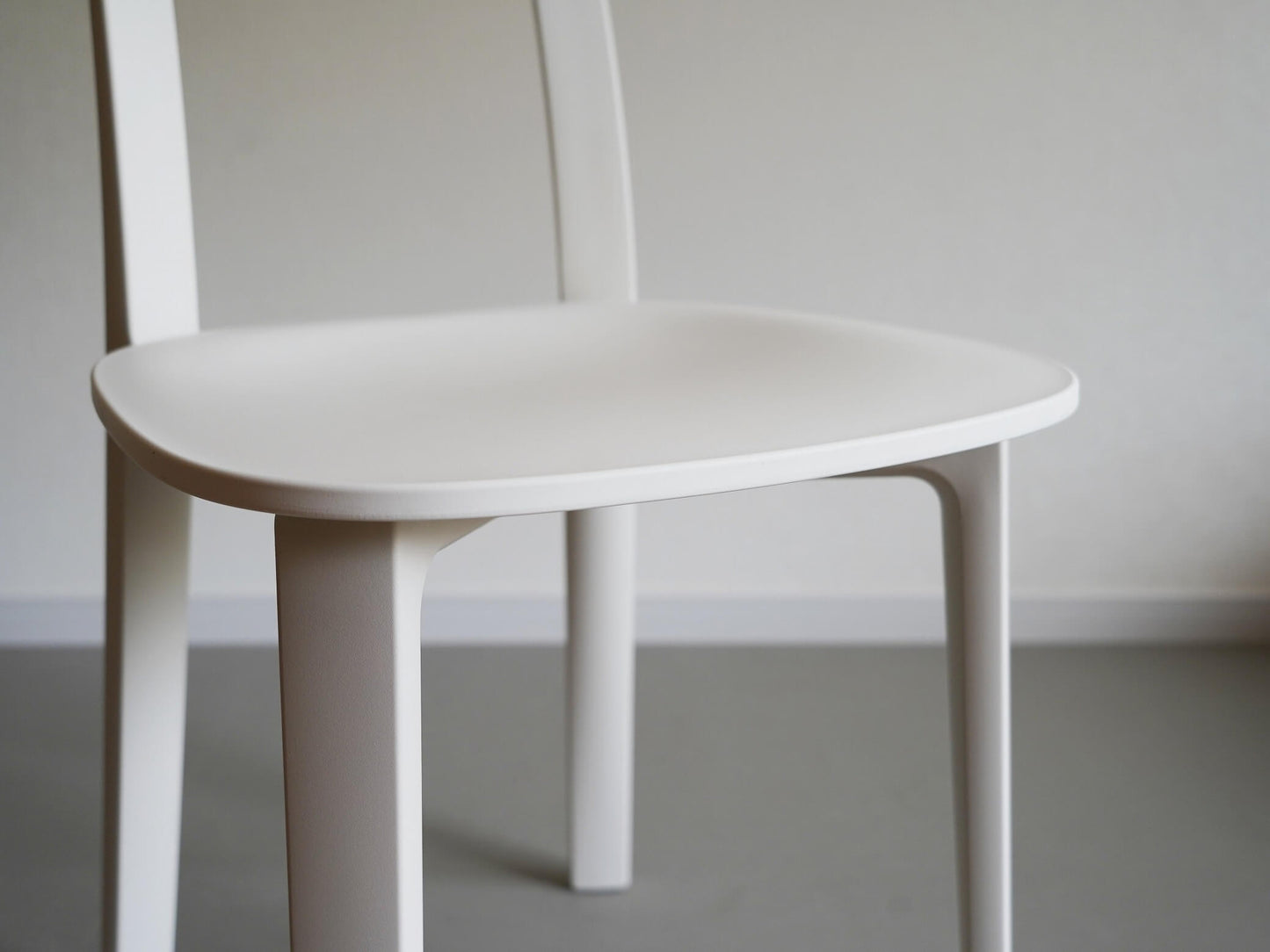 オールプラスチックチェア グライドなし エーピ-シー ホワイト ジャスパー・モリソン ヴィトラ / All Plastic Chair APC White Jasper Morrison Vitra 在庫1