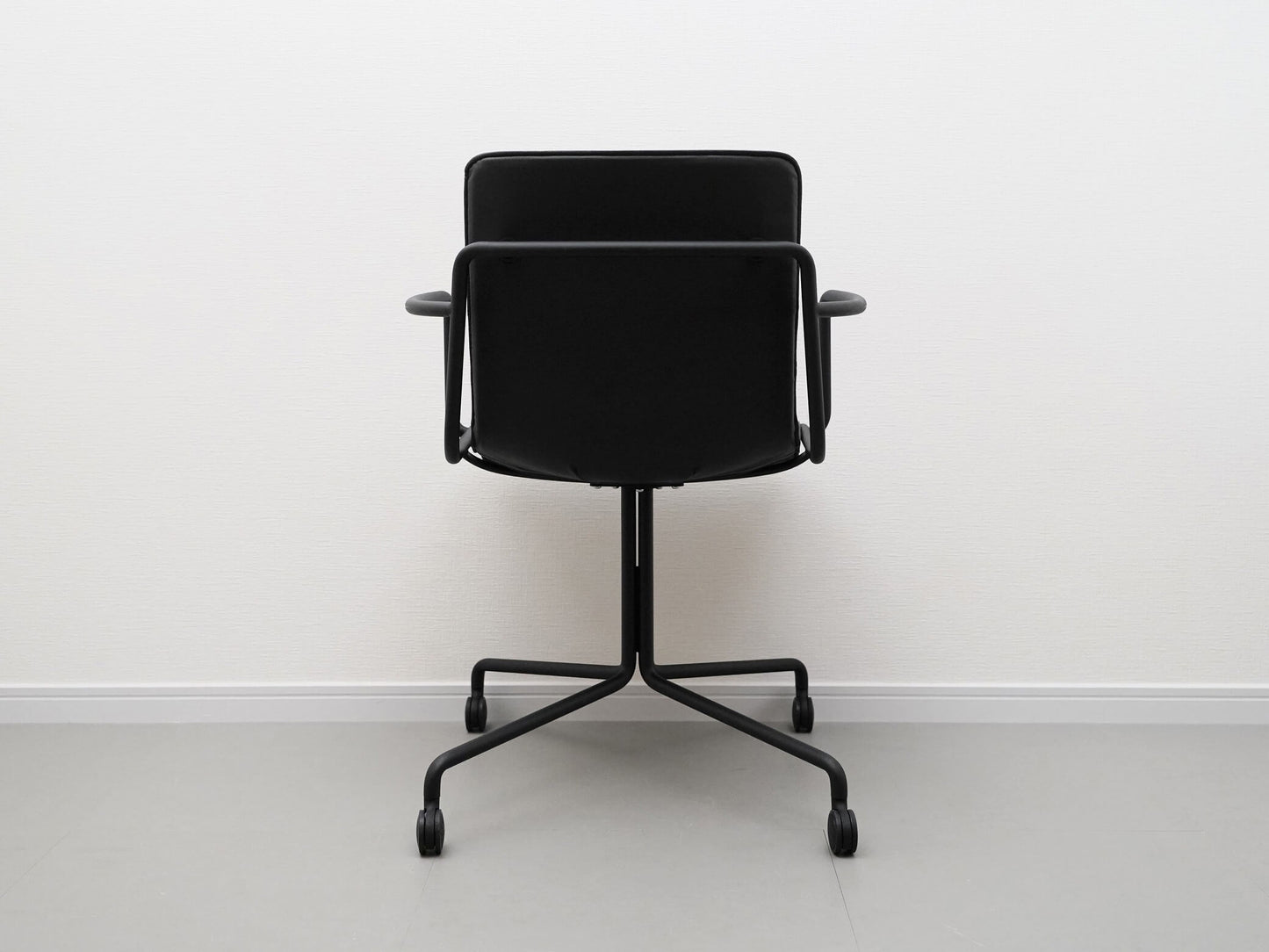 オフセットフレーム デスクチェア ブラック デイズオフィス ネンド 佐藤オオキ / offset frame Chair DAYS OFFICE nendo