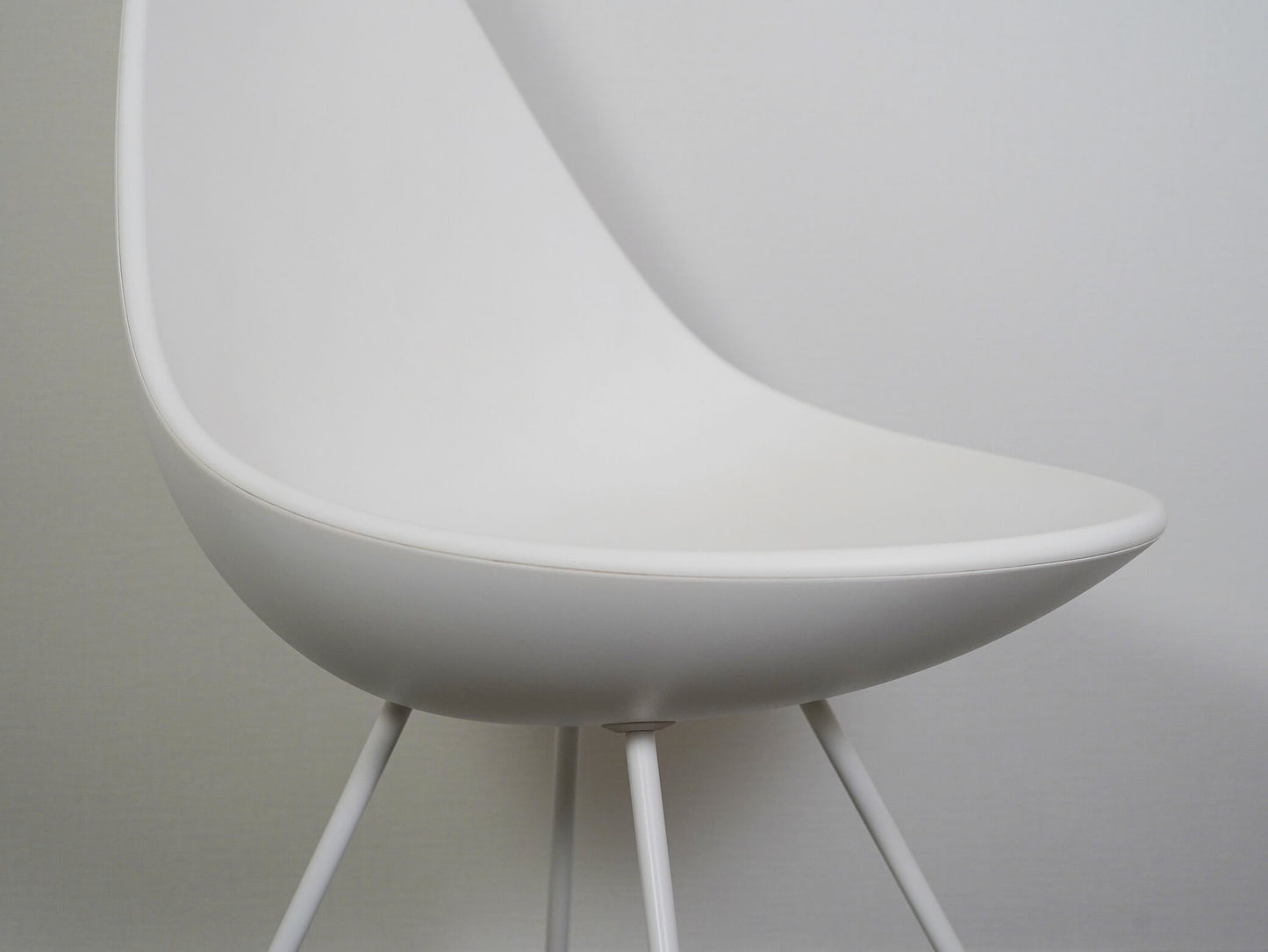 ドロップチェア 専用クッション付 ホワイト 白 フリッツ・ハンセン アルネ・ヤコブセン / Drop Chair White Fritz Hansen Arne Jacobsen 在庫5→3