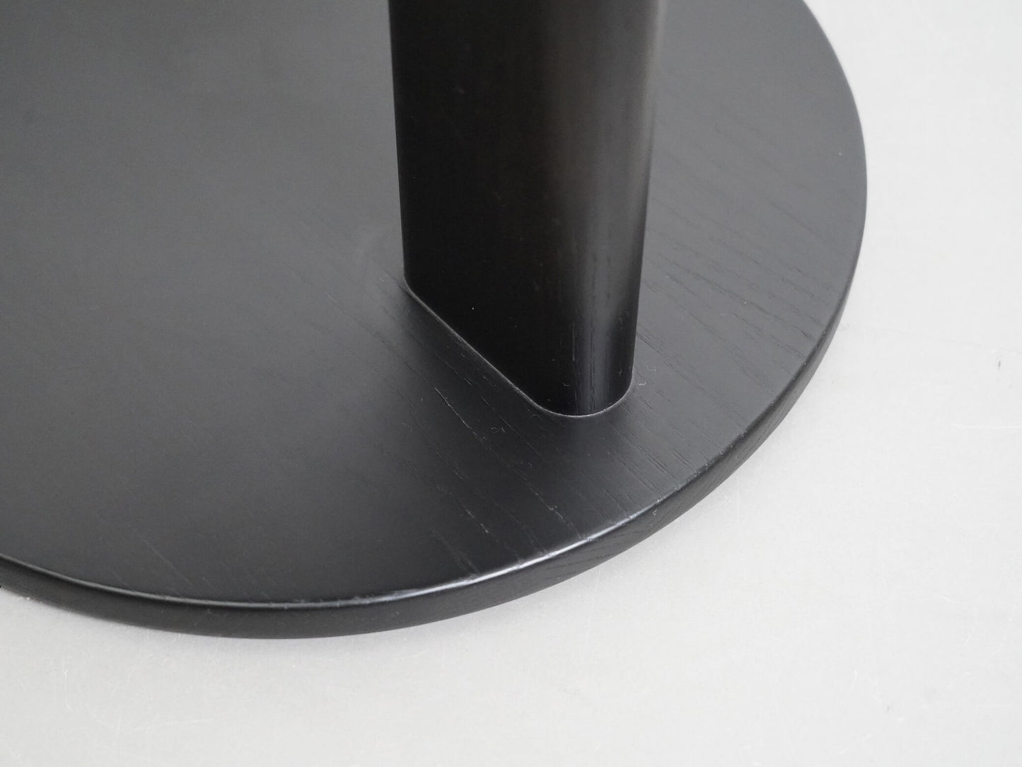 エレファント サイドテーブル ブラック クリスチャン・ハース / Elephant Side Table Black Christian Haas Karimoku New Standard KNS 在庫5