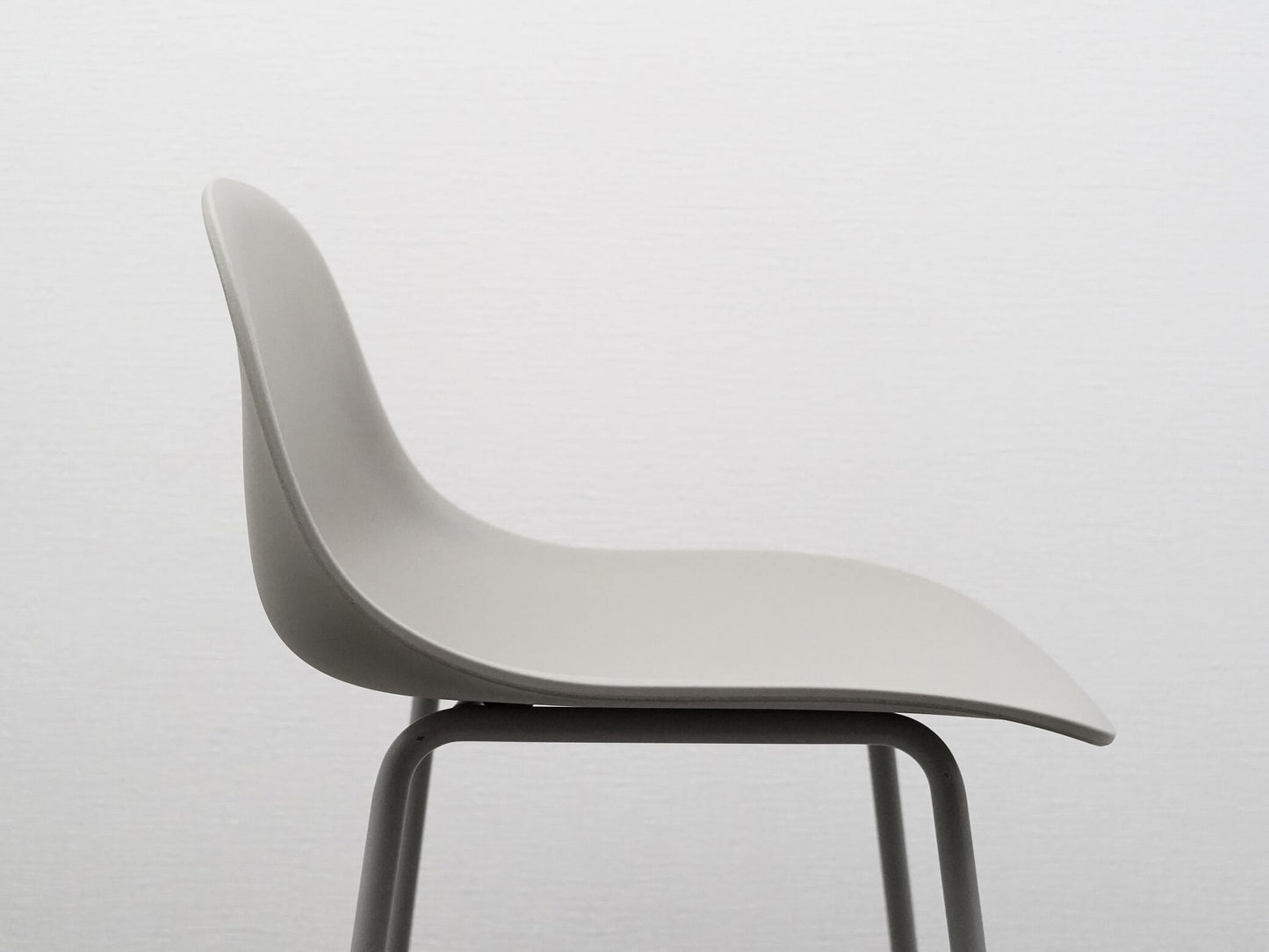 ファイバー カウンタースツール グレー ムート イスコス ‐ ベルリン / Fiber Counter Stool Tubebase with Backrest Muuto Iskos-Berlin 在庫4→3