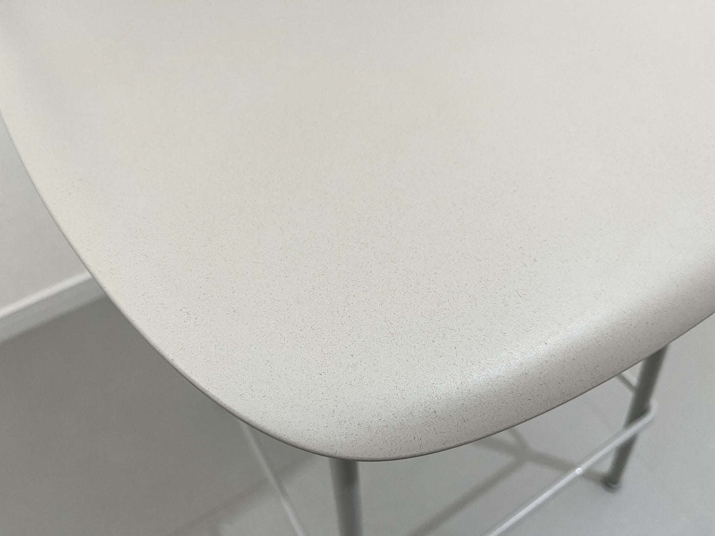 ファイバー カウンタースツール グレー ムート イスコス ‐ ベルリン / Fiber Counter Stool Tubebase with Backrest Muuto Iskos-Berlin 在庫4→3