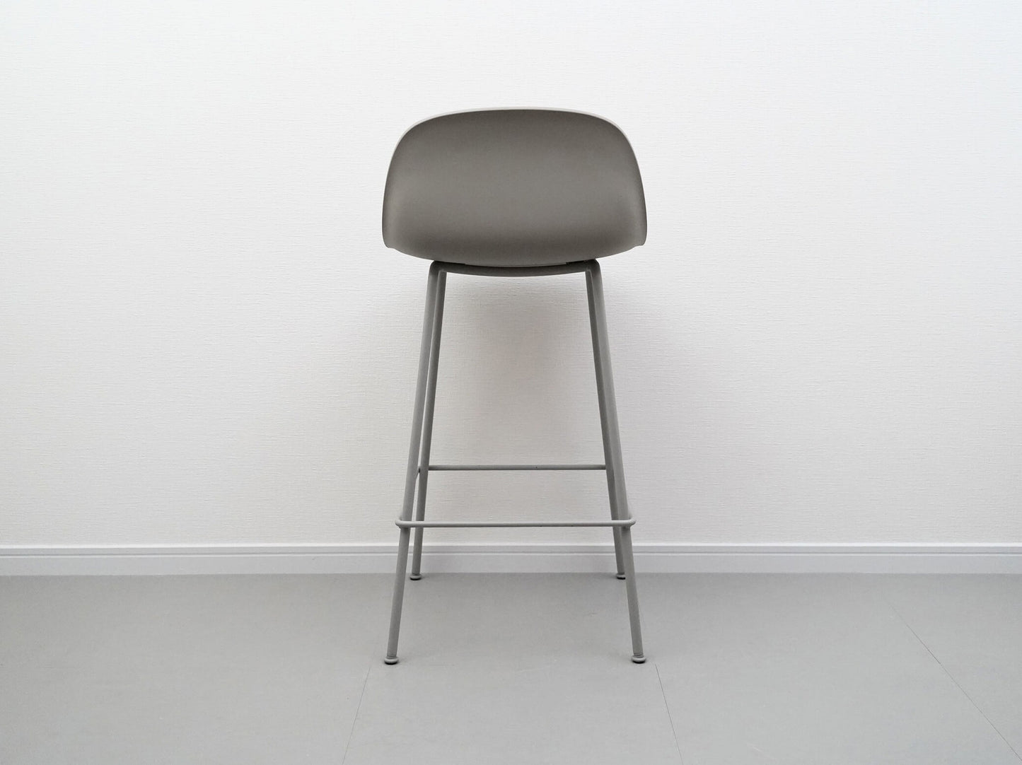 ファイバー カウンタースツール グレー ムート イスコス ‐ ベルリン / Fiber Counter Stool Tubebase with Backrest Muuto Iskos-Berlin 在庫4→3