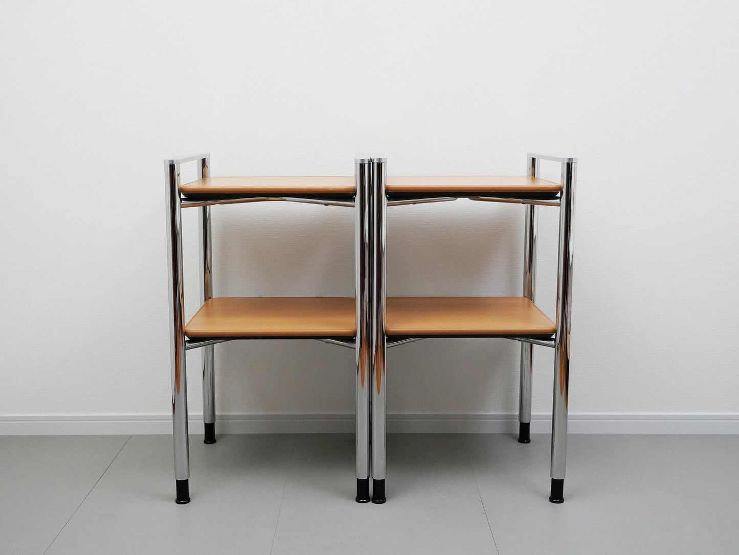 川上元美がデザインしたオカムラのインターレイスシェルフ・ナチュラル