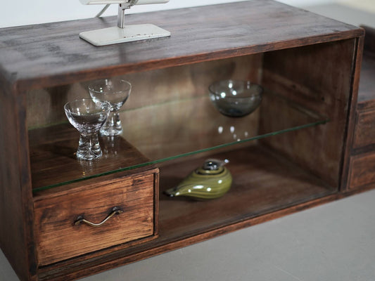 日本の古いガラス棚キャビネット・飾り棚