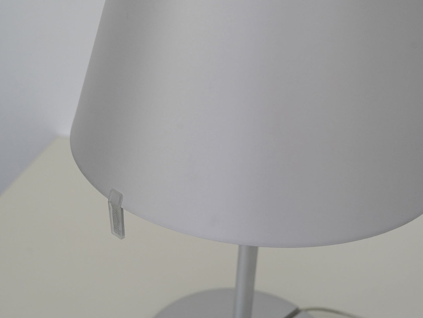 メランポ テーブルランプ アルテミデ エイドリアン・ガルデール / MELAMPO Table Lamp Artemide Adrien Gardere