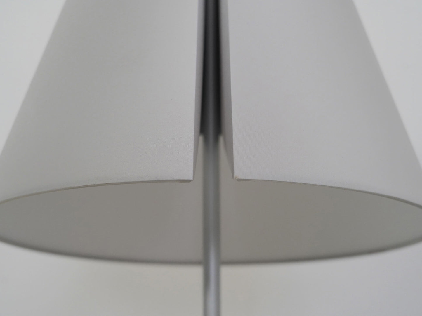 メランポ テーブルランプ アルテミデ エイドリアン・ガルデール / MELAMPO Table Lamp Artemide Adrien Gardere