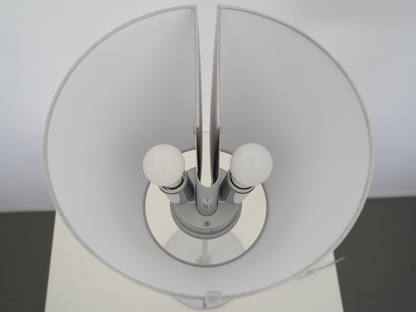 メランポ テーブルランプ アルテミデ エイドリアン・ガルデール / MELAMPO Table Lamp Artemide Adrien Gardere