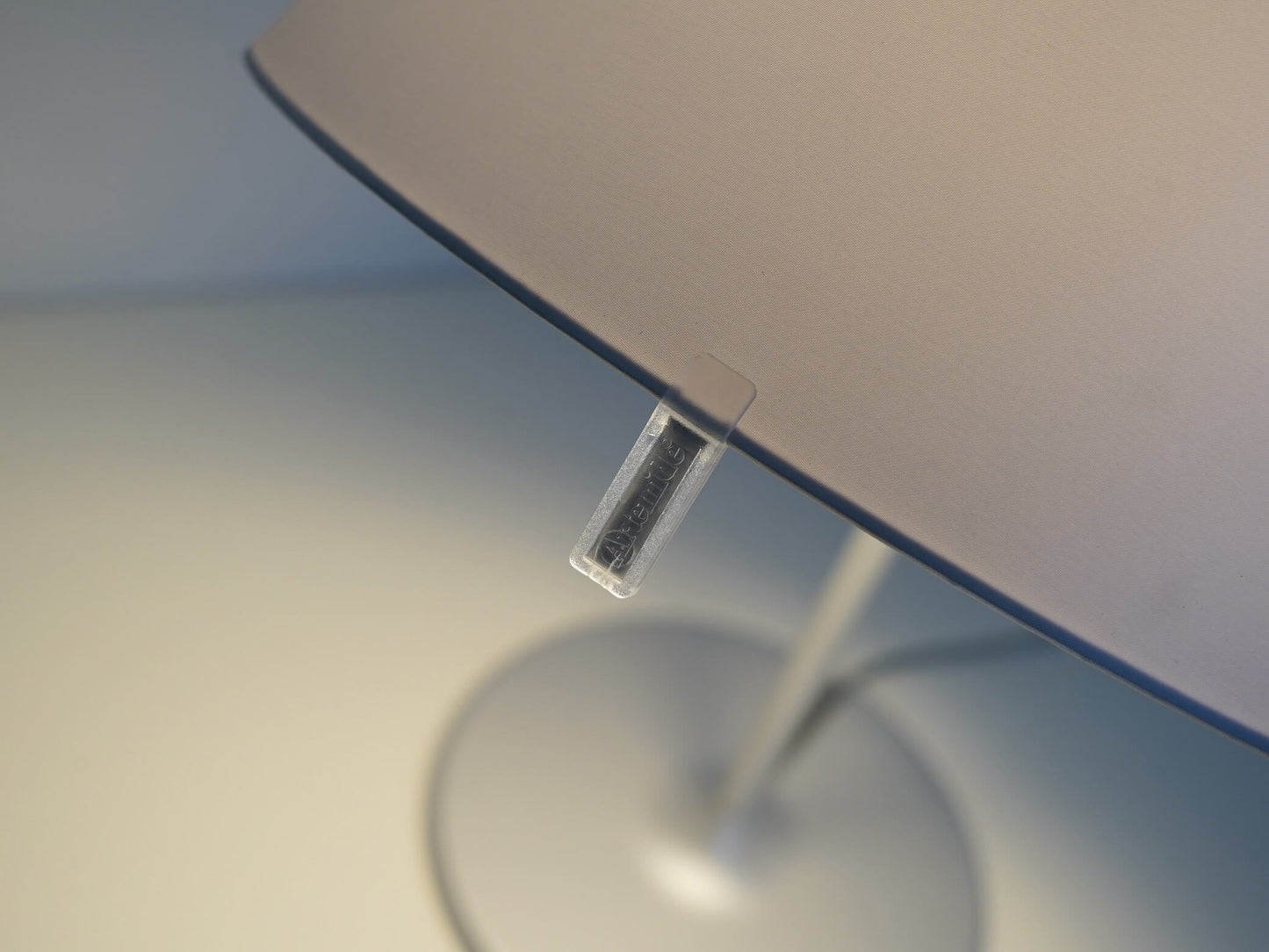 メランポ テーブルランプ アルテミデ エイドリアン・ガルデール / MELAMPO Table Lamp Artemide Adrien Gardere