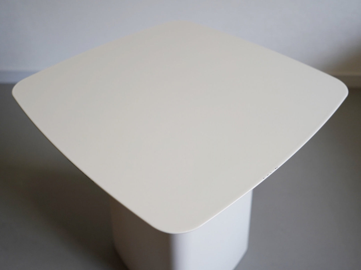 メタル サイドテーブル ミディアム ロナン&エルワン・ブルレック ヴィトラ / Metal Side Table Vitra Ronan & Erwan Bouroullec
