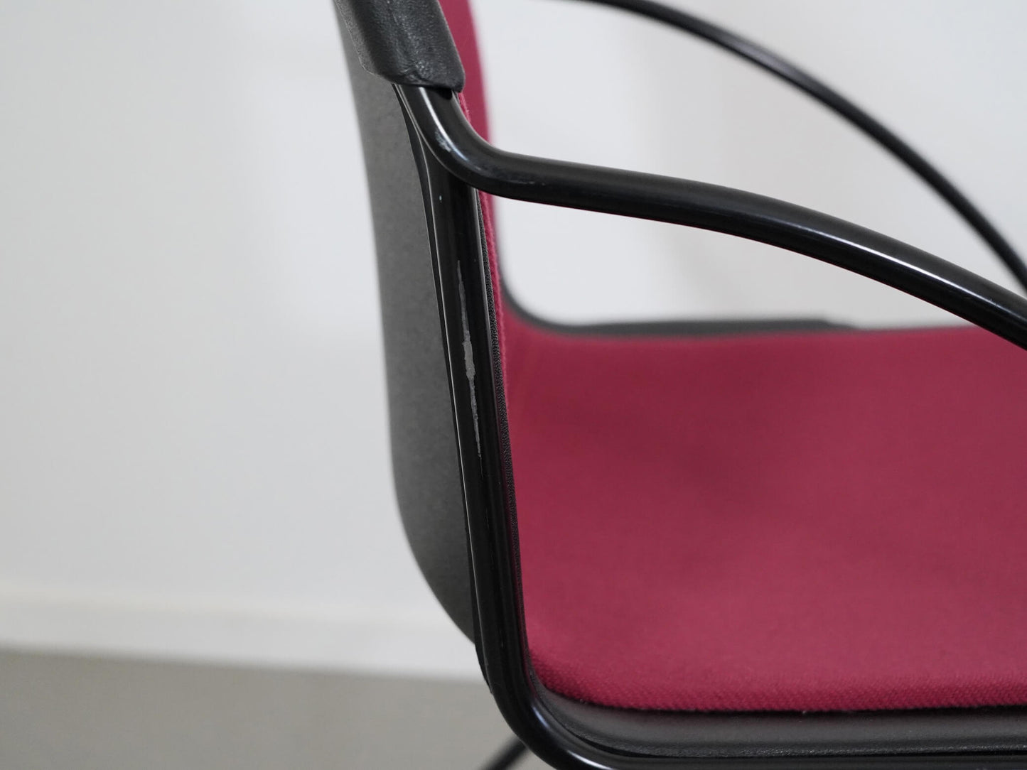 パレード スチールケース レッド ファブリック / Parade Steelcase 在庫4→3