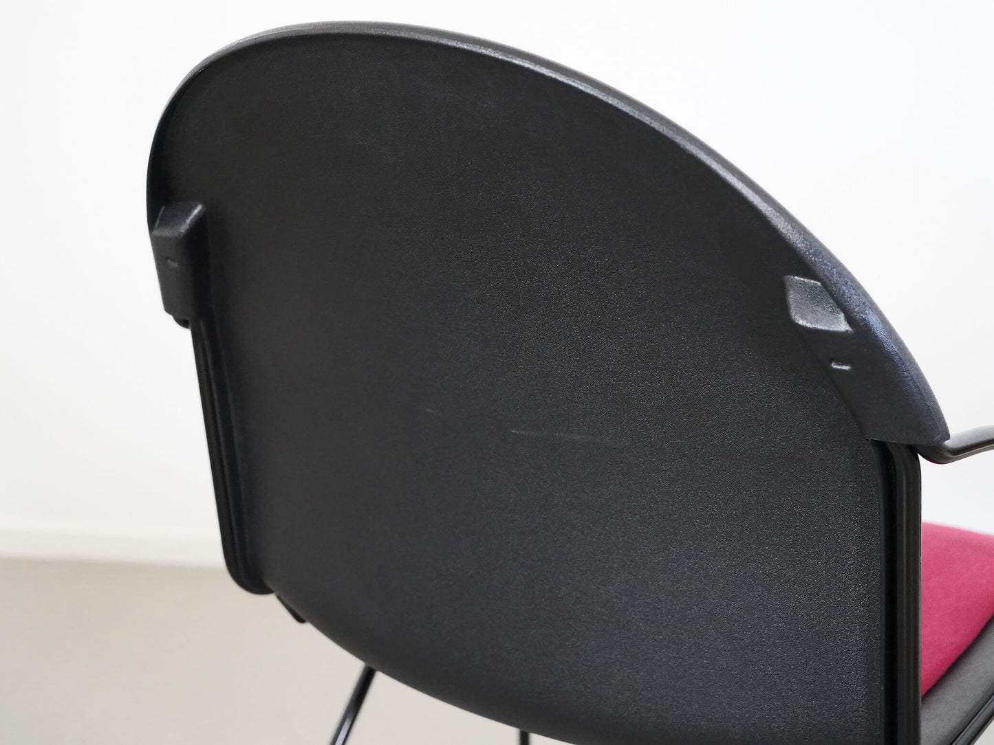 パレード スチールケース レッド ファブリック / Parade Steelcase 在庫4→3