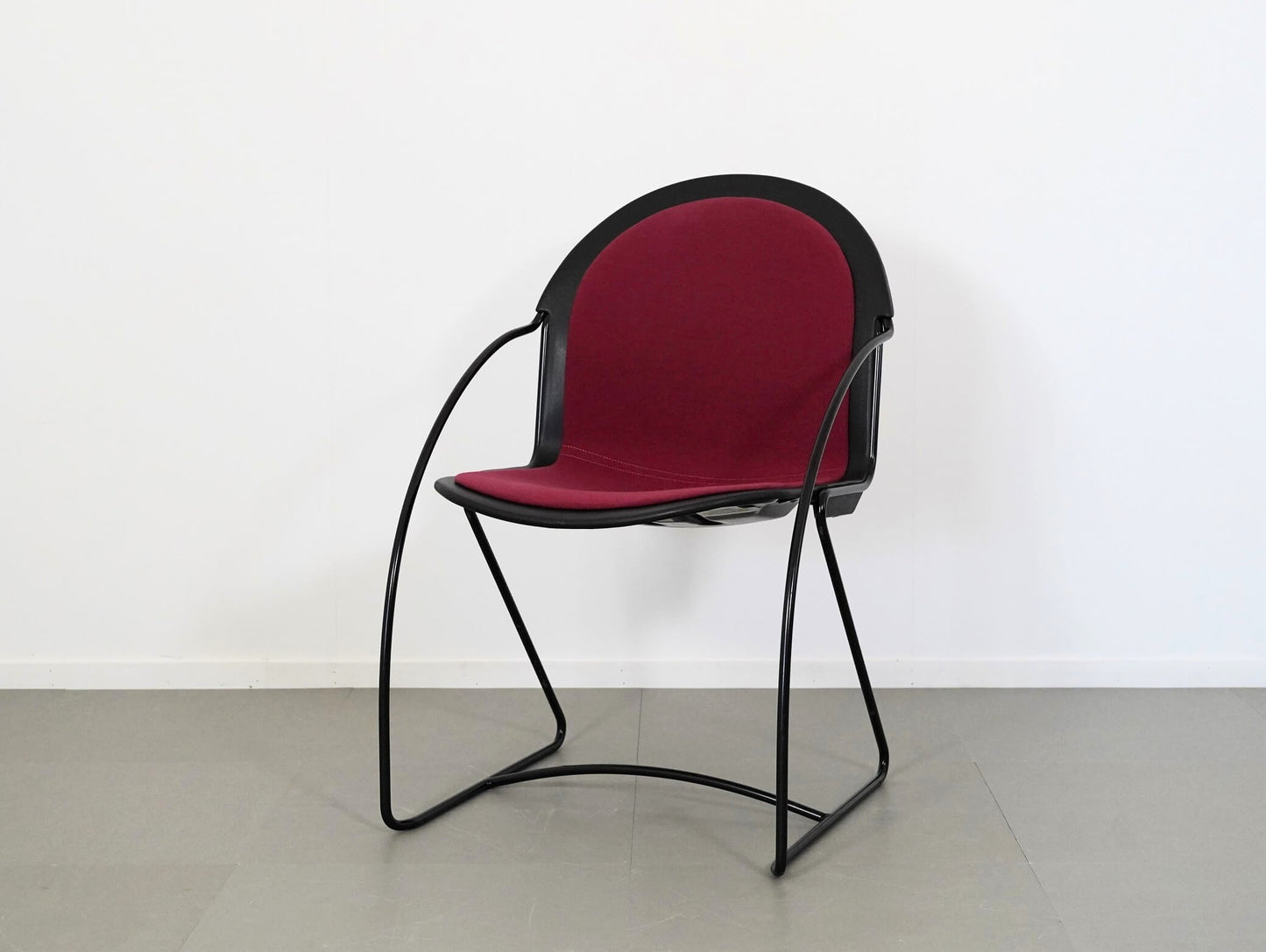 パレード スチールケース レッド ファブリック / Parade Steelcase 在庫4→3
