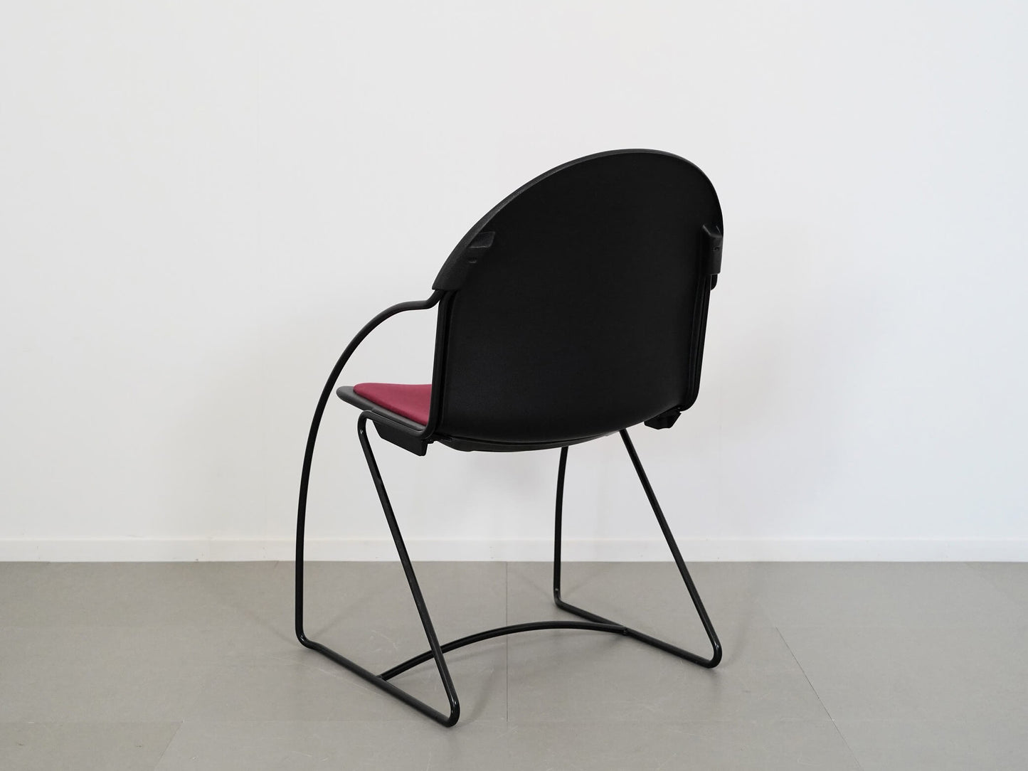 パレード スチールケース レッド ファブリック / Parade Steelcase 在庫4→3