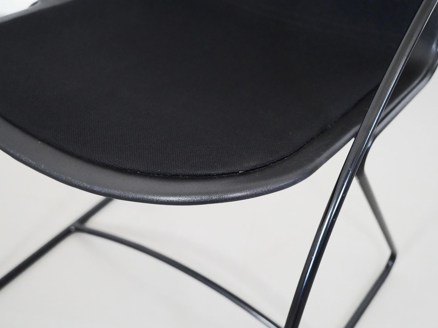 パレード スチールケース ブラック ファブリック / Parade Steelcase 在庫4