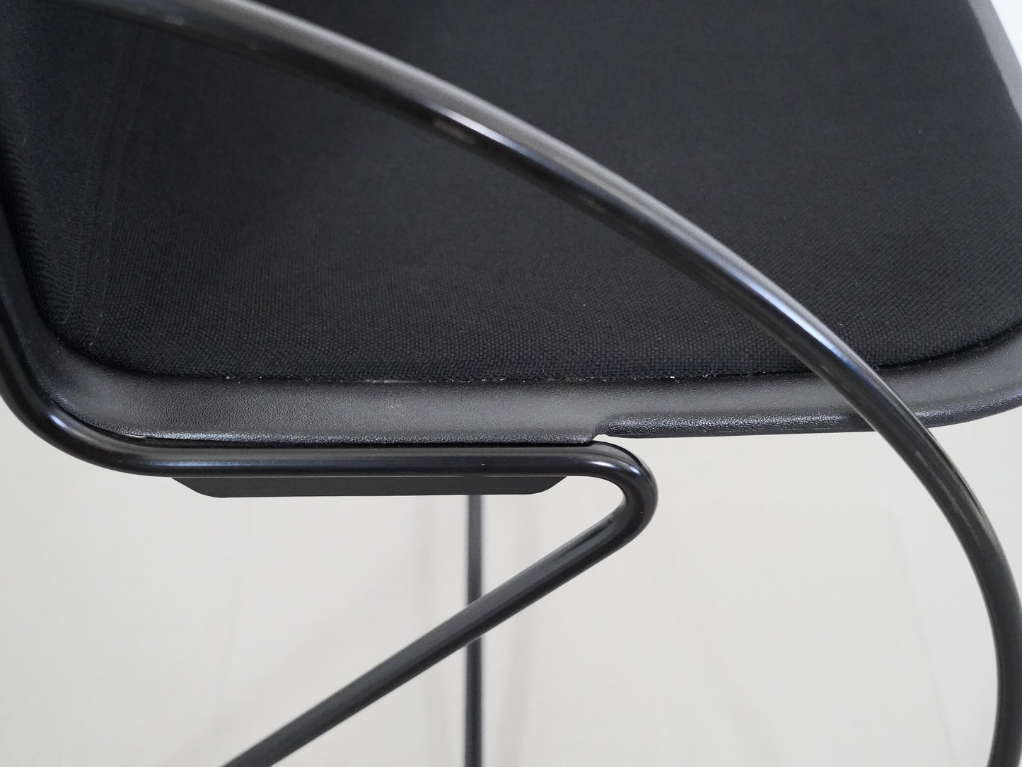 パレード スチールケース ブラック ファブリック / Parade Steelcase 在庫4