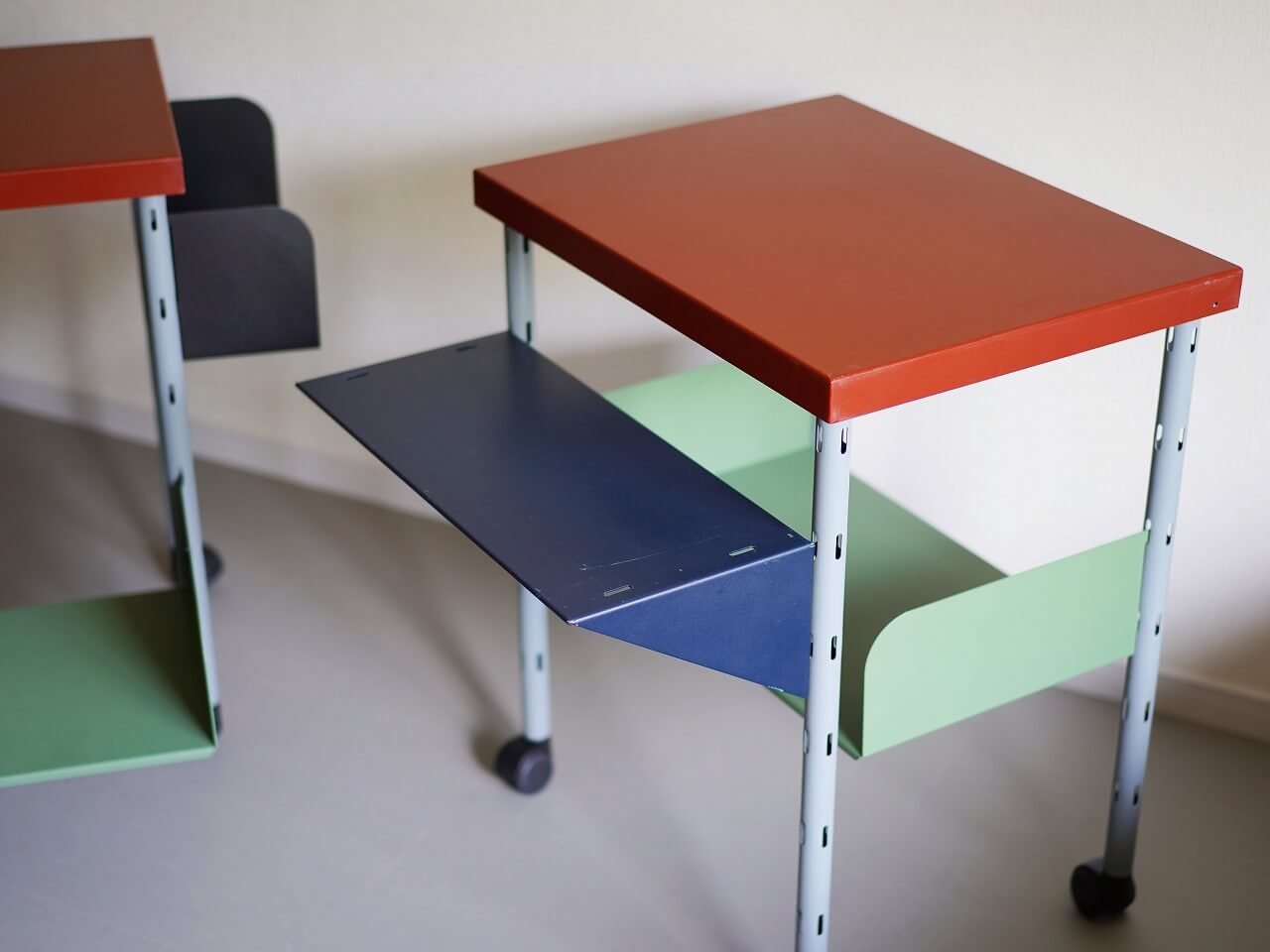 コンスタンチングルチッチがデザインしたドリアデのレフォロ(Refolo)ワゴン