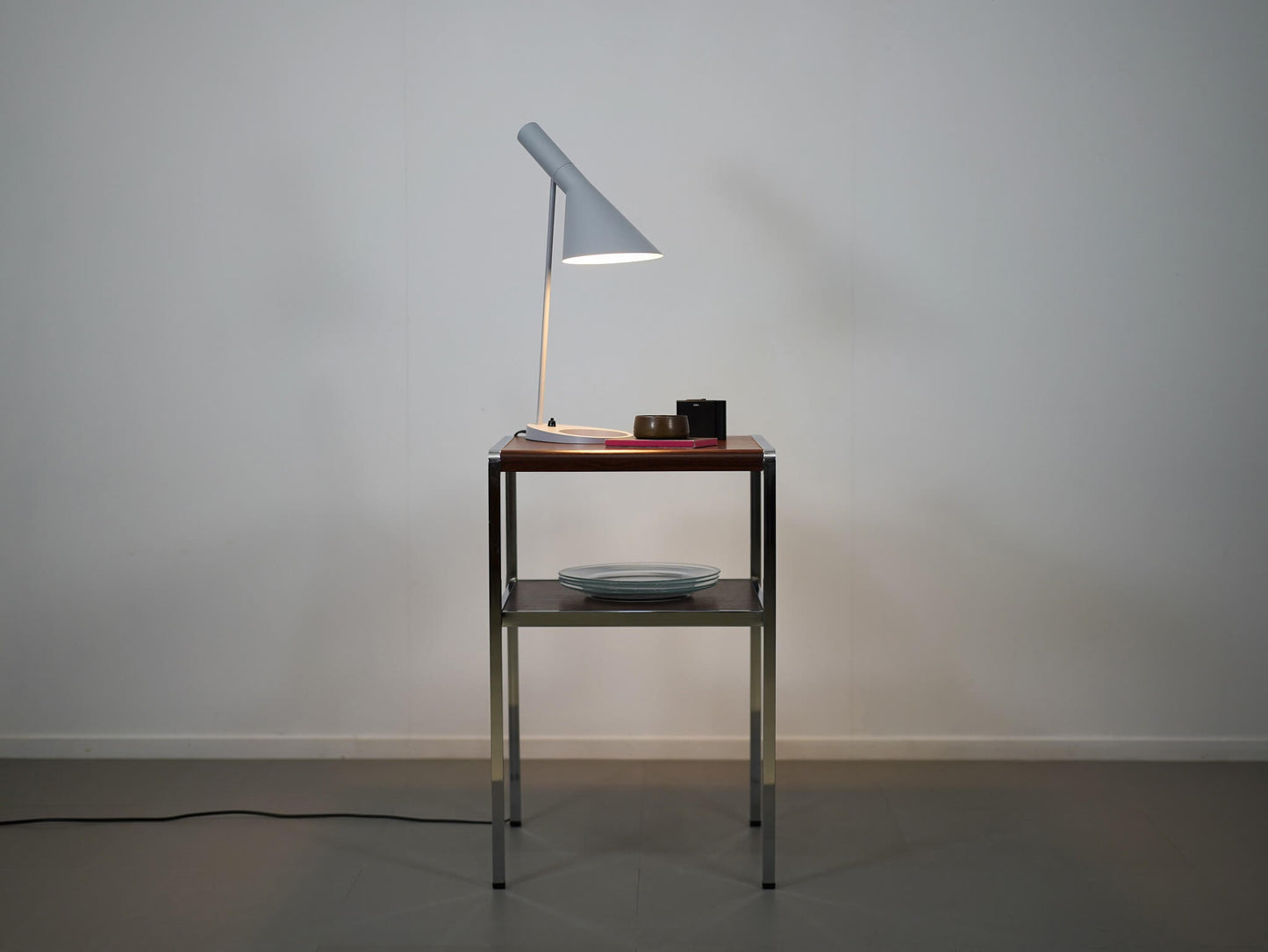 ローズウッド調のシェルフ