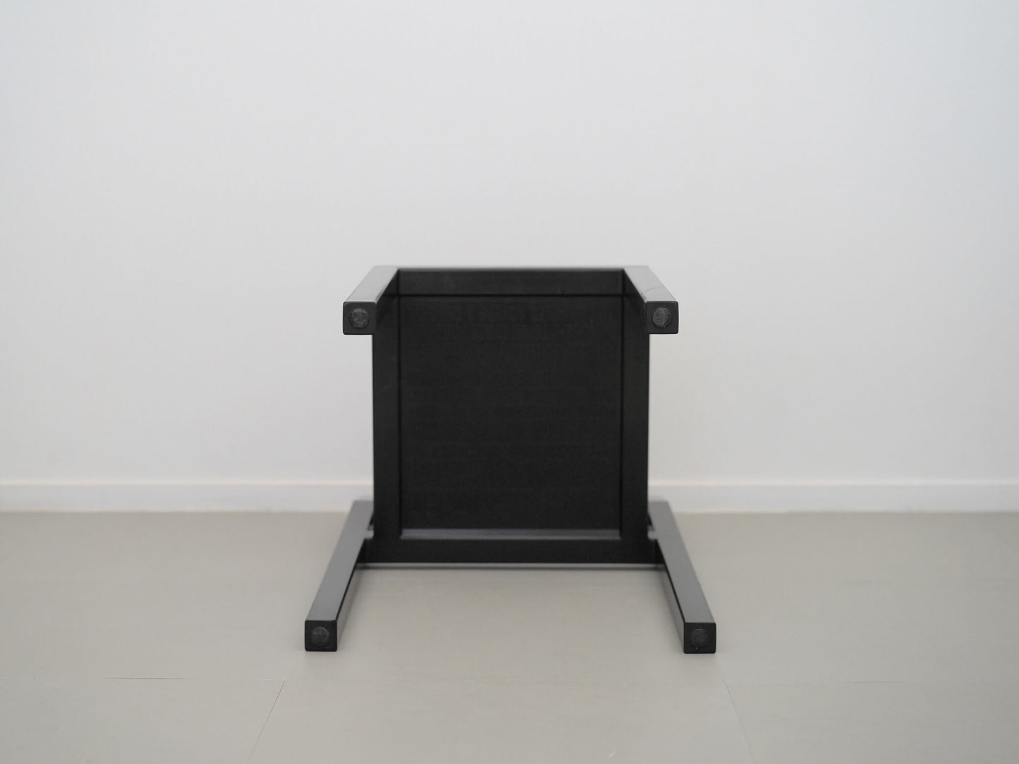 ノン ラバーチェア コンプロットデザイン 北欧 / NON Rubber Chair KÄLLEMO Komplot Design