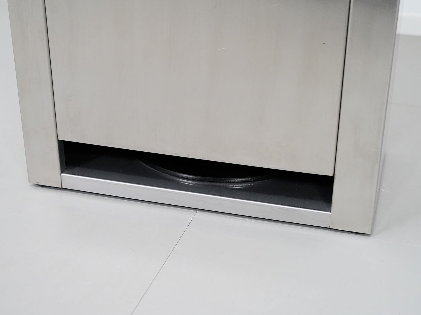 ステンレス ディスプレイスタンド カウンター コンソール ヘアライン / Stainless Steel Display Pedestal Counter Console