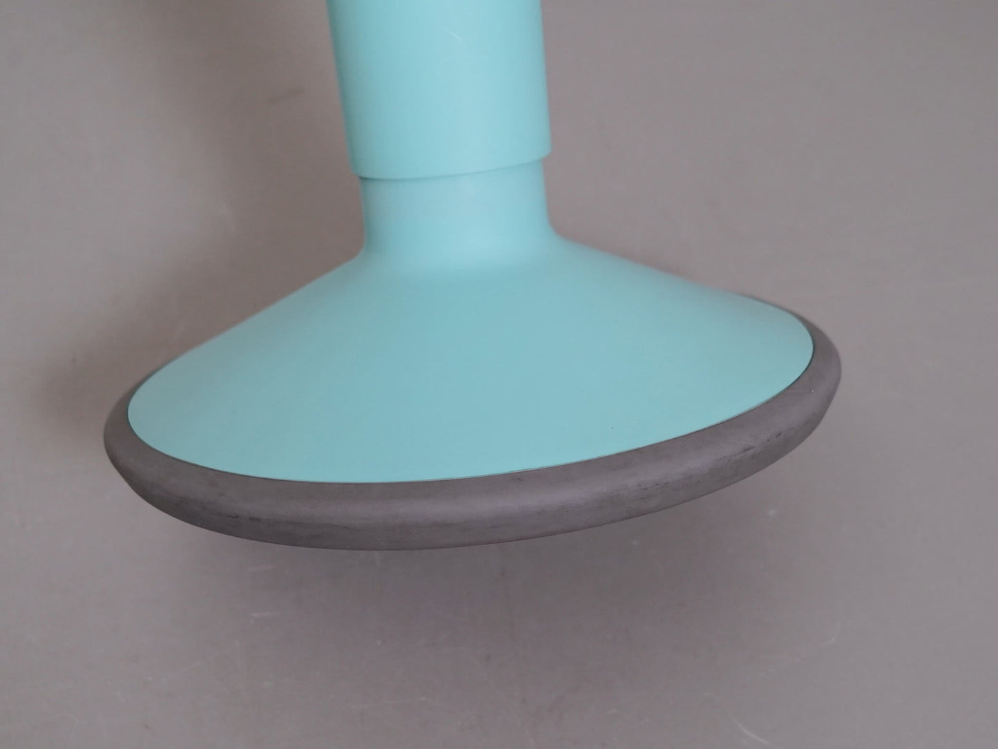 アップスツール アイス インタースツール カッシーナ スヴェン・ヴァン・ベティカー / UP IS1 Interstuhl Cassina Sven Von Boetticher 在庫2