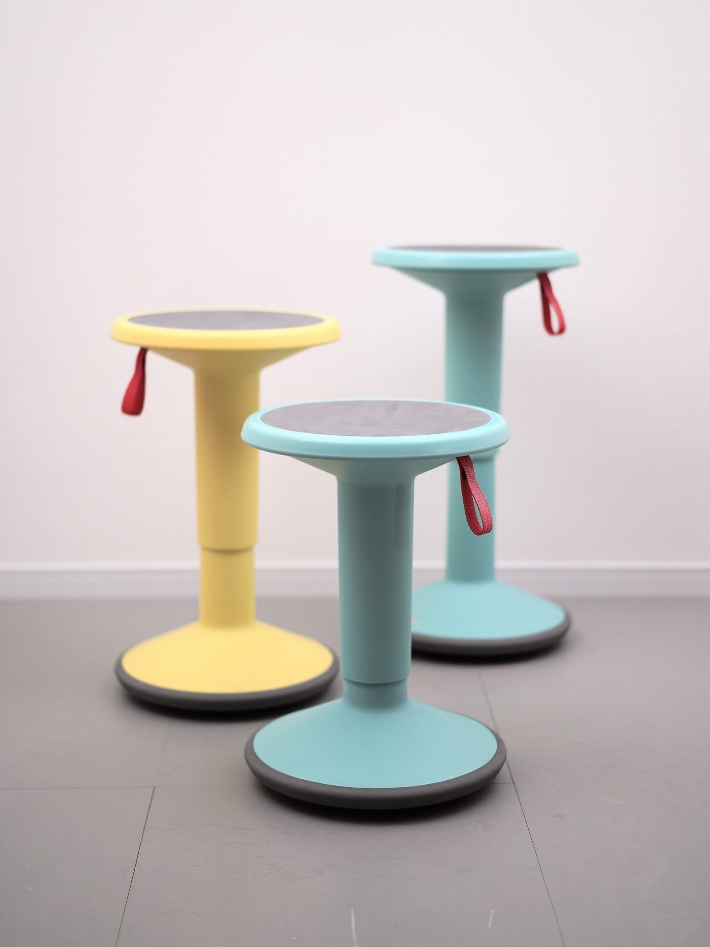 アップスツール アイス インタースツール カッシーナ スヴェン・ヴァン・ベティカー / UP IS1 Interstuhl Cassina Sven Von Boetticher 在庫2