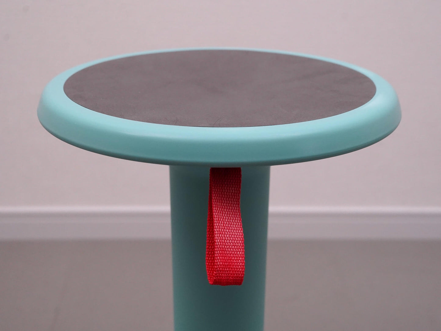 アップスツール アイス インタースツール カッシーナ スヴェン・ヴァン・ベティカー / UP IS1 Interstuhl Cassina Sven Von Boetticher 在庫2