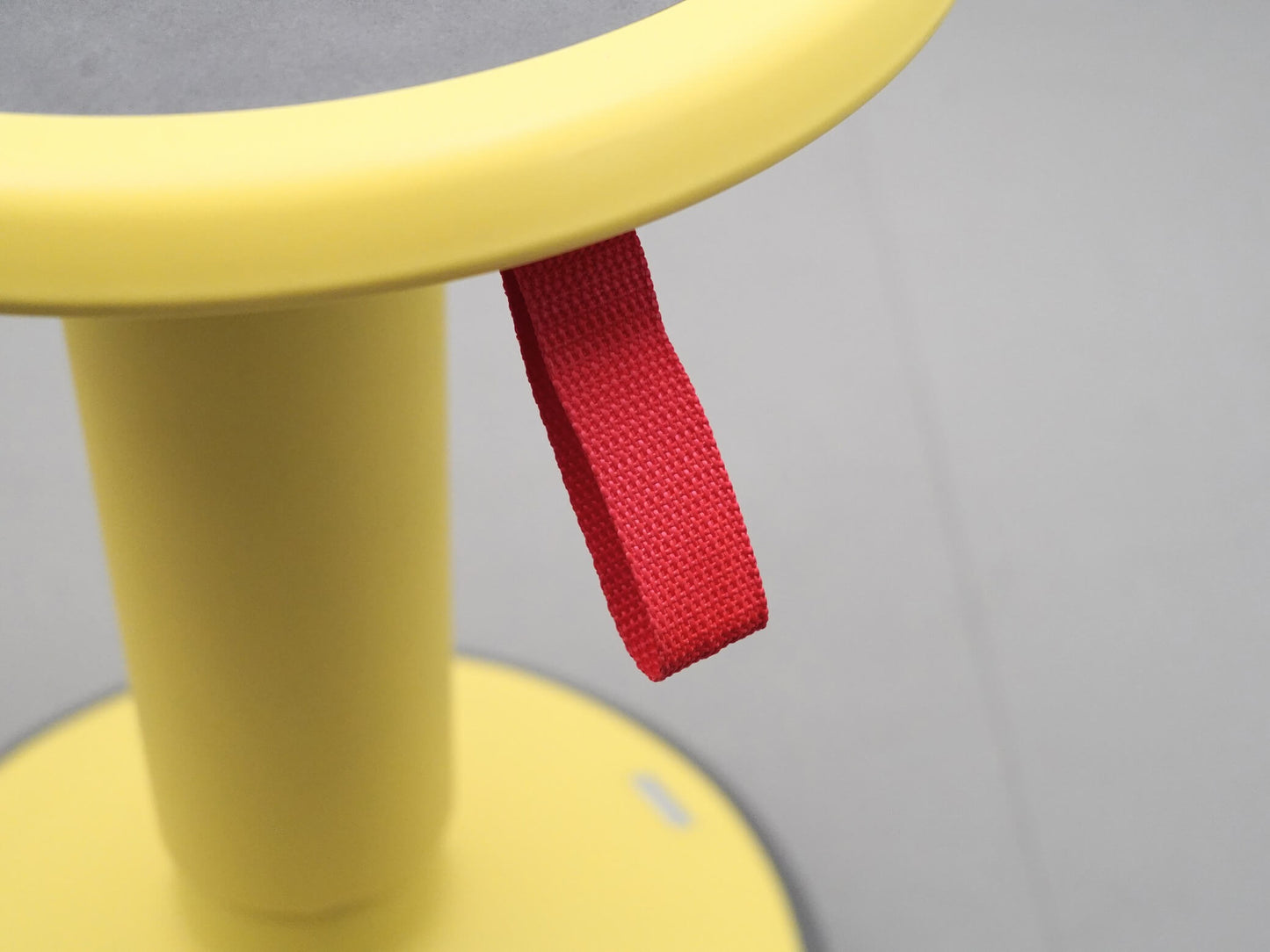 アップスツール イエロー インタースツール カッシーナ スヴェン・ヴァン・ベティカー / UP IS1 Interstuhl Cassina Sven Von Boetticher