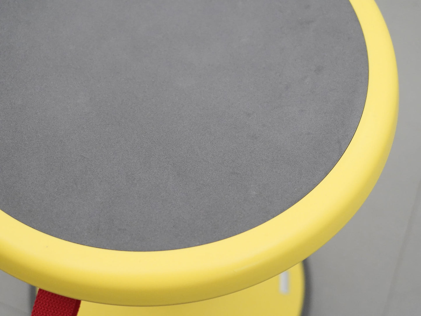 アップスツール イエロー インタースツール カッシーナ スヴェン・ヴァン・ベティカー / UP IS1 Interstuhl Cassina Sven Von Boetticher