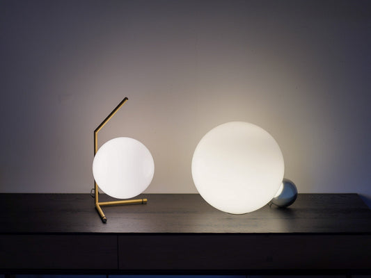 FLOS「IC Lights」「COPYCAT」を買取