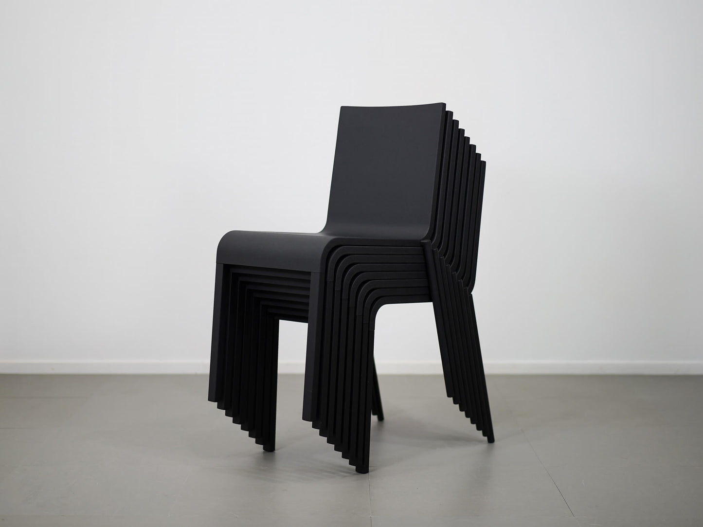 ヴィトラの中古・ユーズドの03.ゼロスリー・オールブラック