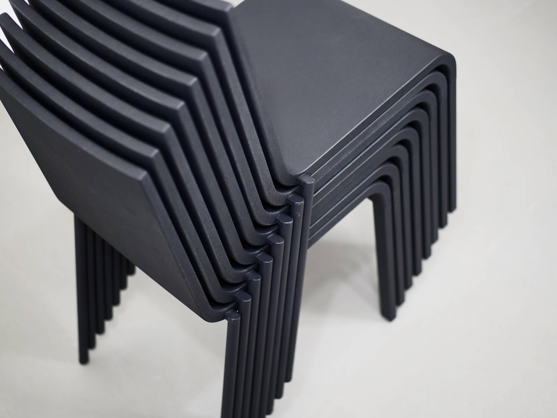 ヴィトラの中古・ユーズドの03.ゼロスリー・オールブラック