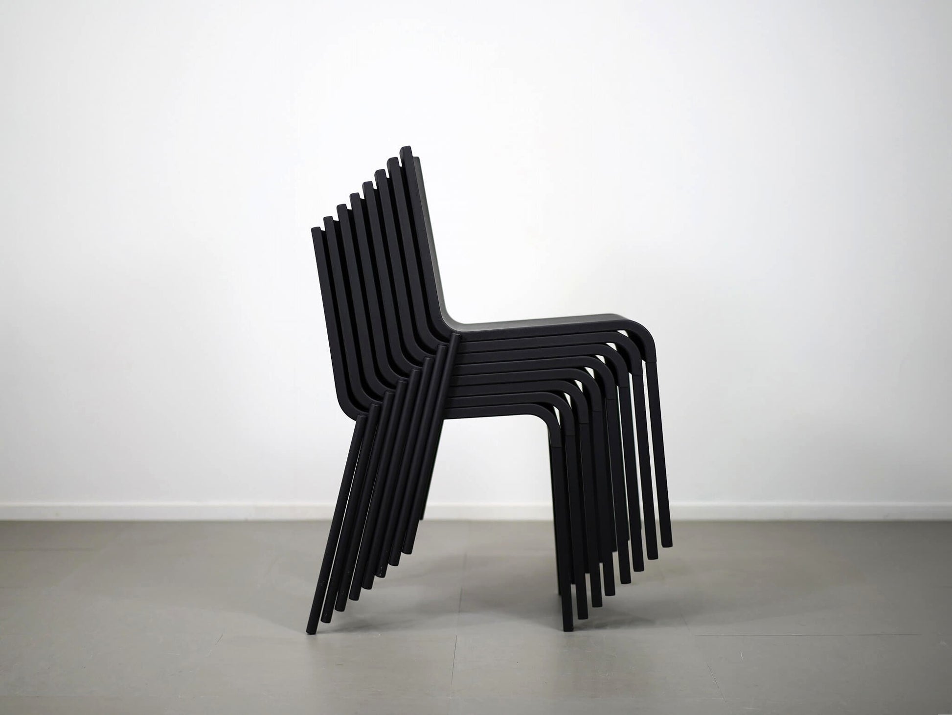 ヴィトラの中古・ユーズドの03.ゼロスリー・オールブラック