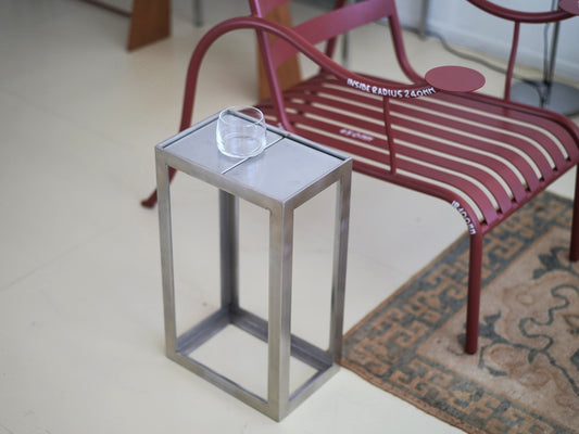 THE ARCHETYPEの荒木信雄さんがデザインした東屋のACTP16・傘立・角型