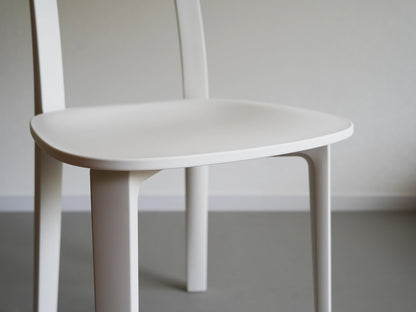 オールプラスチックチェア グライドなし エーピ－シー ホワイト ジャスパー・モリソン ヴィトラ  / All Plastic Chair APC White Jasper Morrison Vitra 在庫1