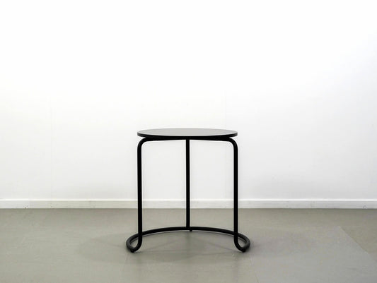 アイノ・アアルトがデザインしたアルテックの606サイドテーブル