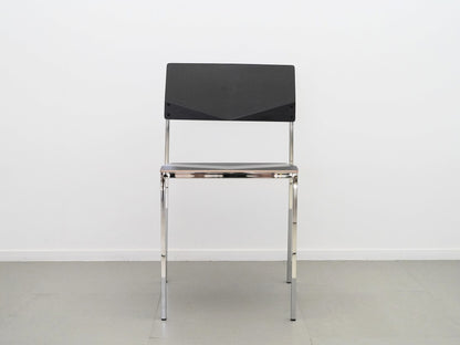 ミッコ・パーカネンがデザインしたアヴァルテのタイトスチェア