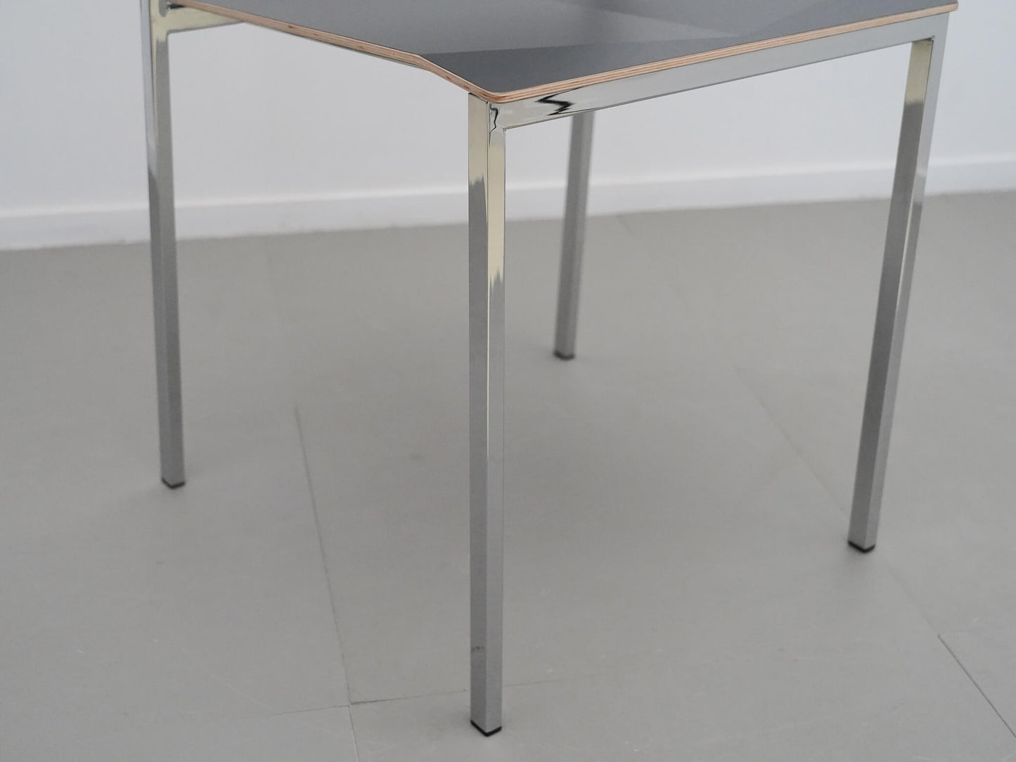 TAITOS AVARTE Mikko Paakkanen / タイトス チェア アヴァルテ ミッコ・パーカネン