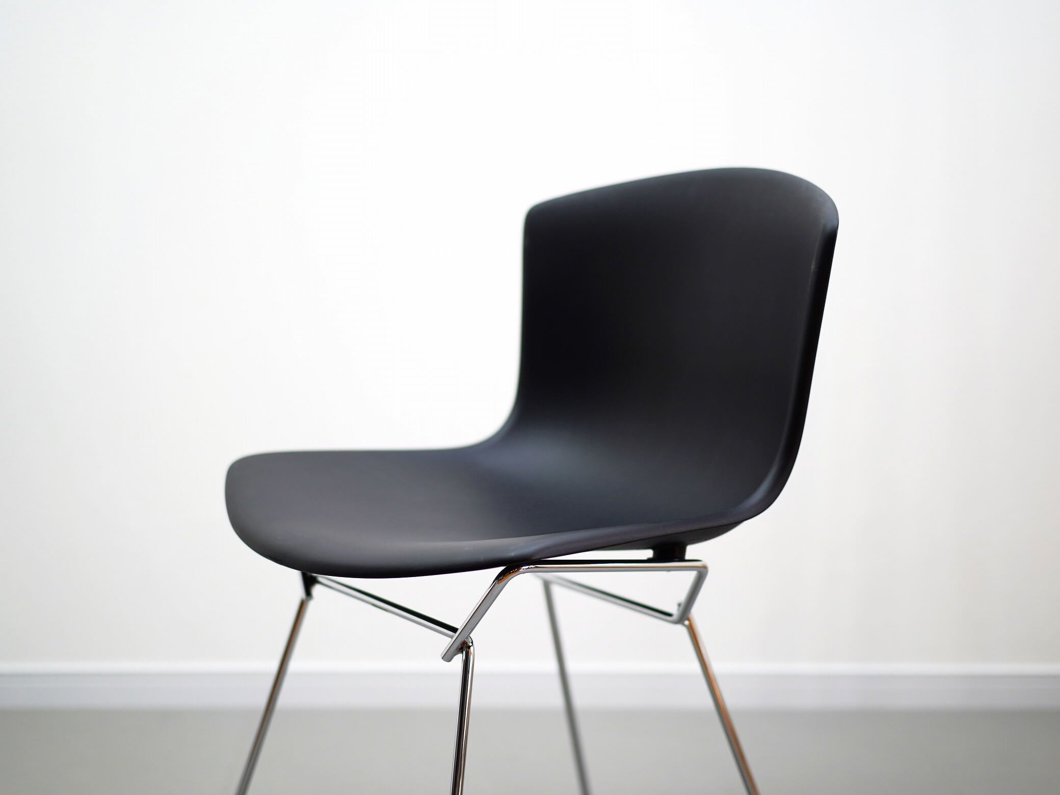 ハリー・ベルトイア プラスチック サイドチェア ノル 中古 ユーズド / Harry Bertoia Plastic Side Chair Knoll  在庫6 – CAGUYA