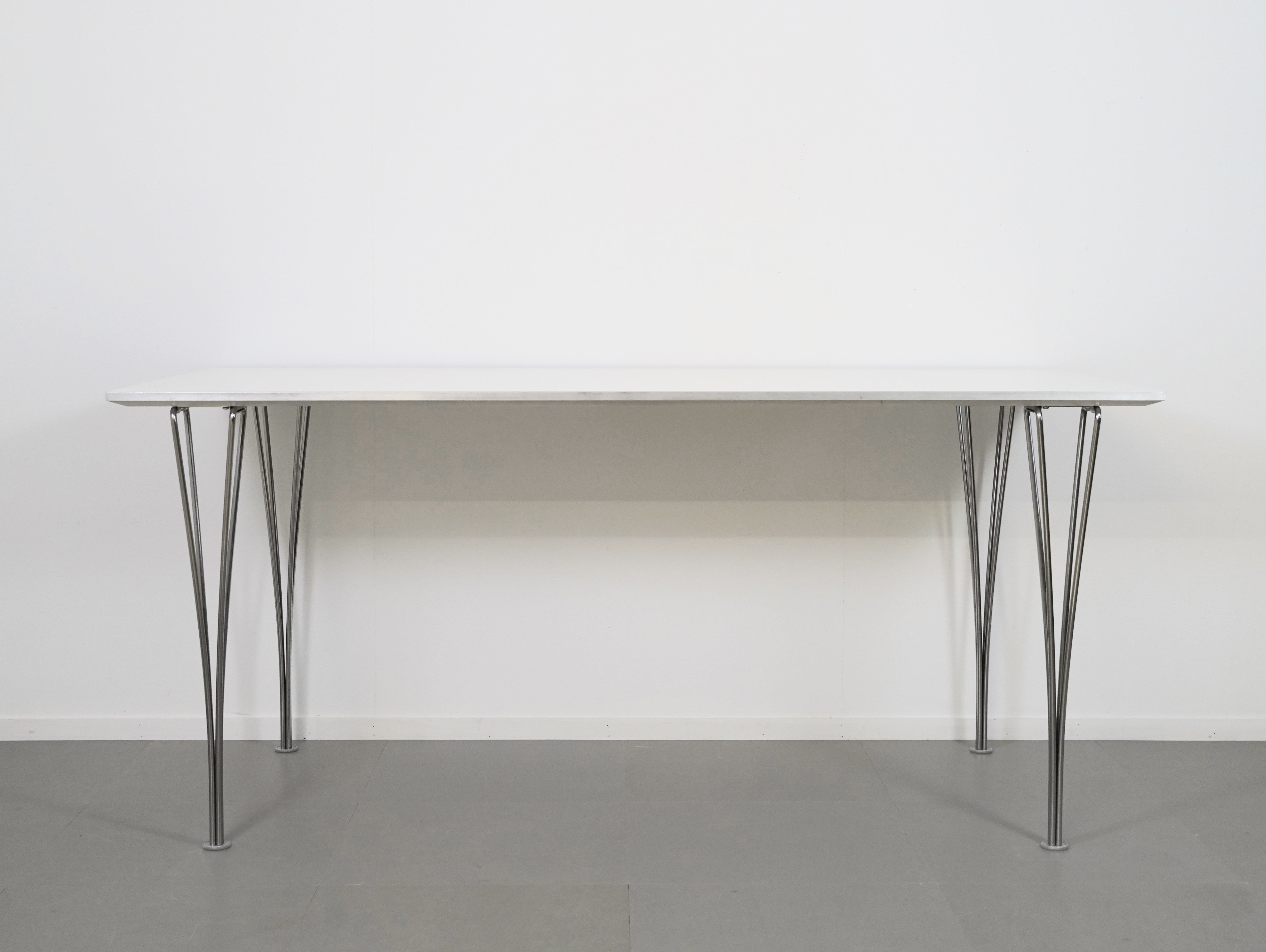 フリッツハンセン　Bテーブル　正規品 フリッツ・ハンセン 暮らしにエッセンスを 第1回「スーパー楕円