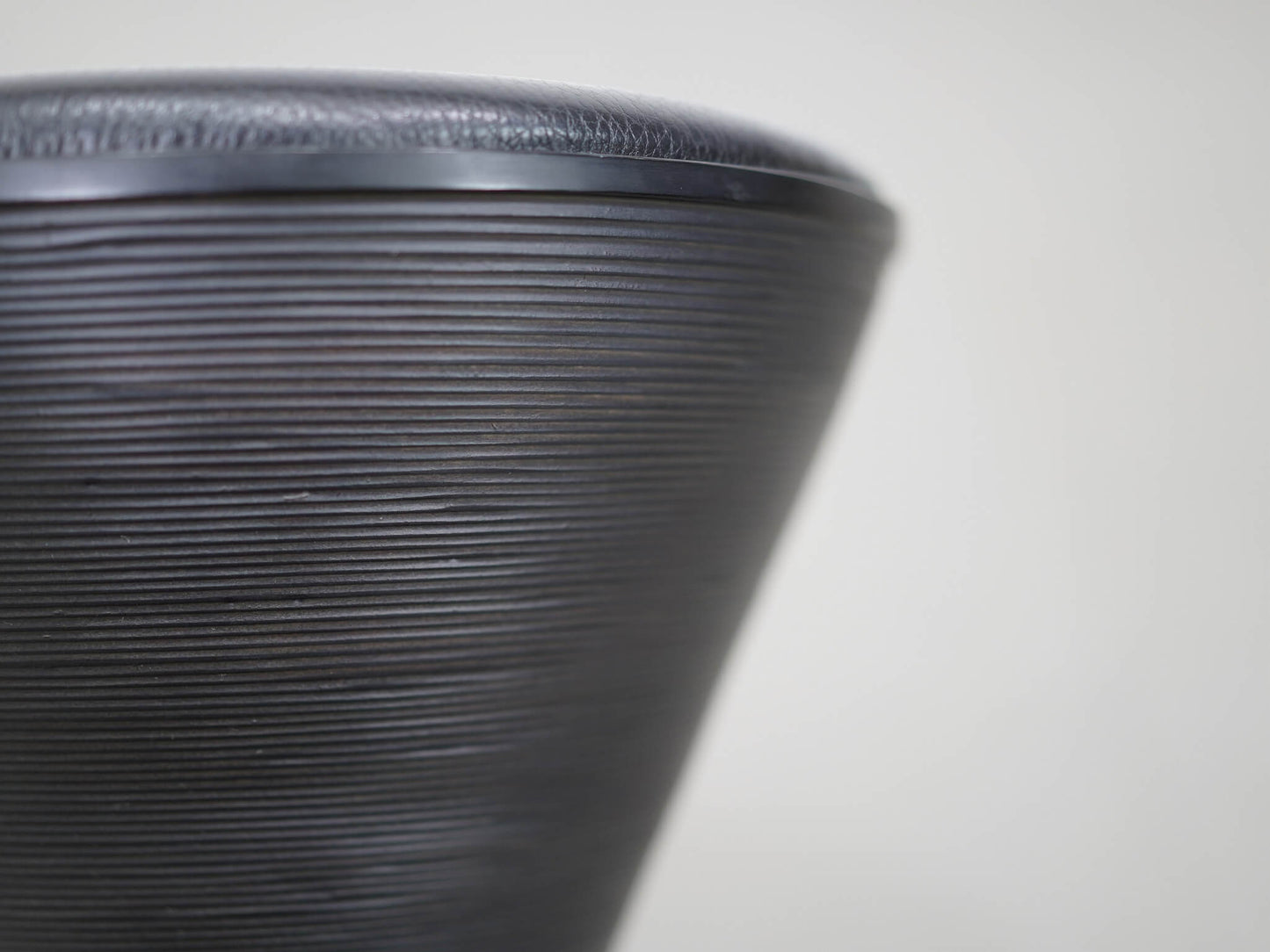 ブナコ スツール ブラック レザー / BUNACO STOOL Black Leather