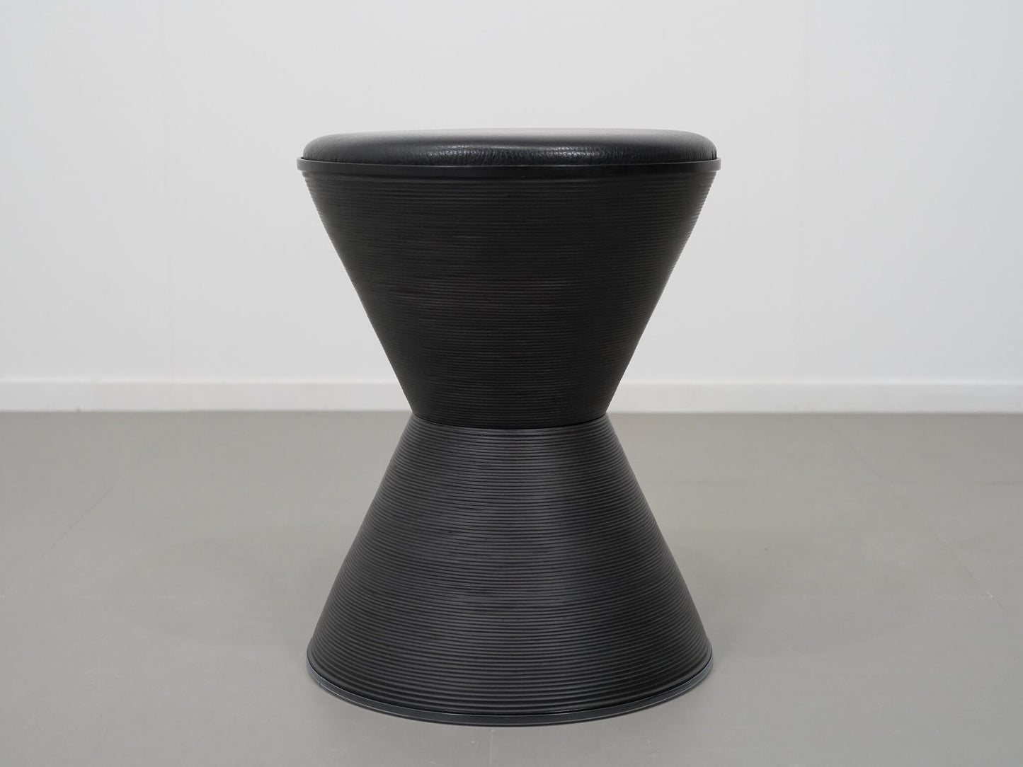 ブナコ スツール ブラック レザー / BUNACO STOOL Black Leather