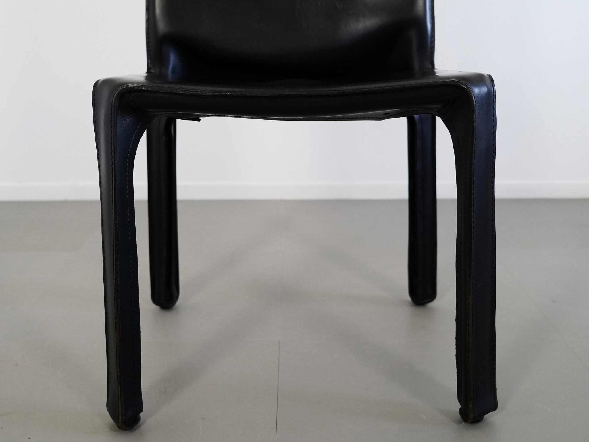 キャブチェア ① 412 ブラック カッシーナ マリオ・ベリーニ 中古