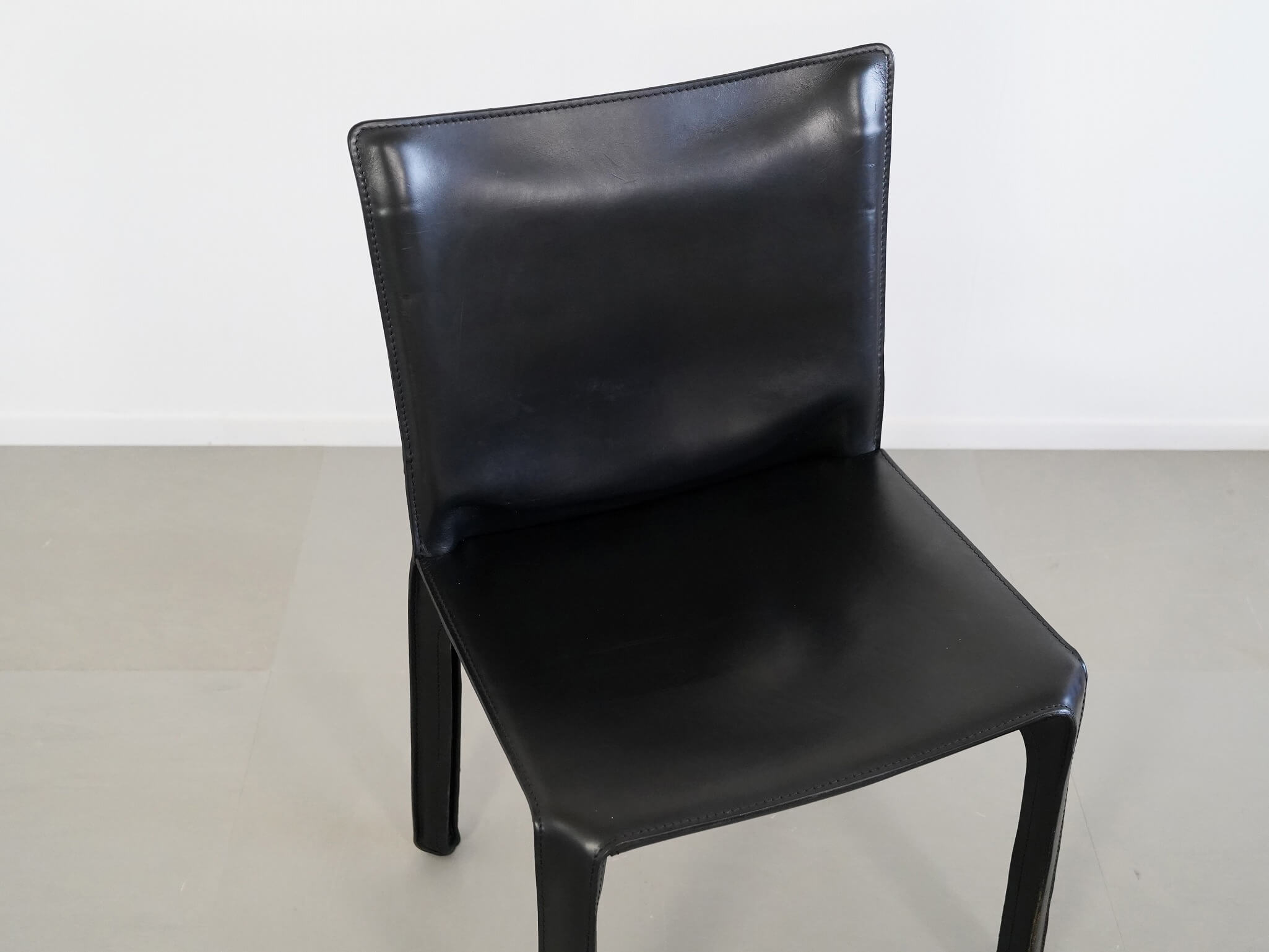 キャブチェア ① 412 ブラック カッシーナ マリオ・ベリーニ 中古