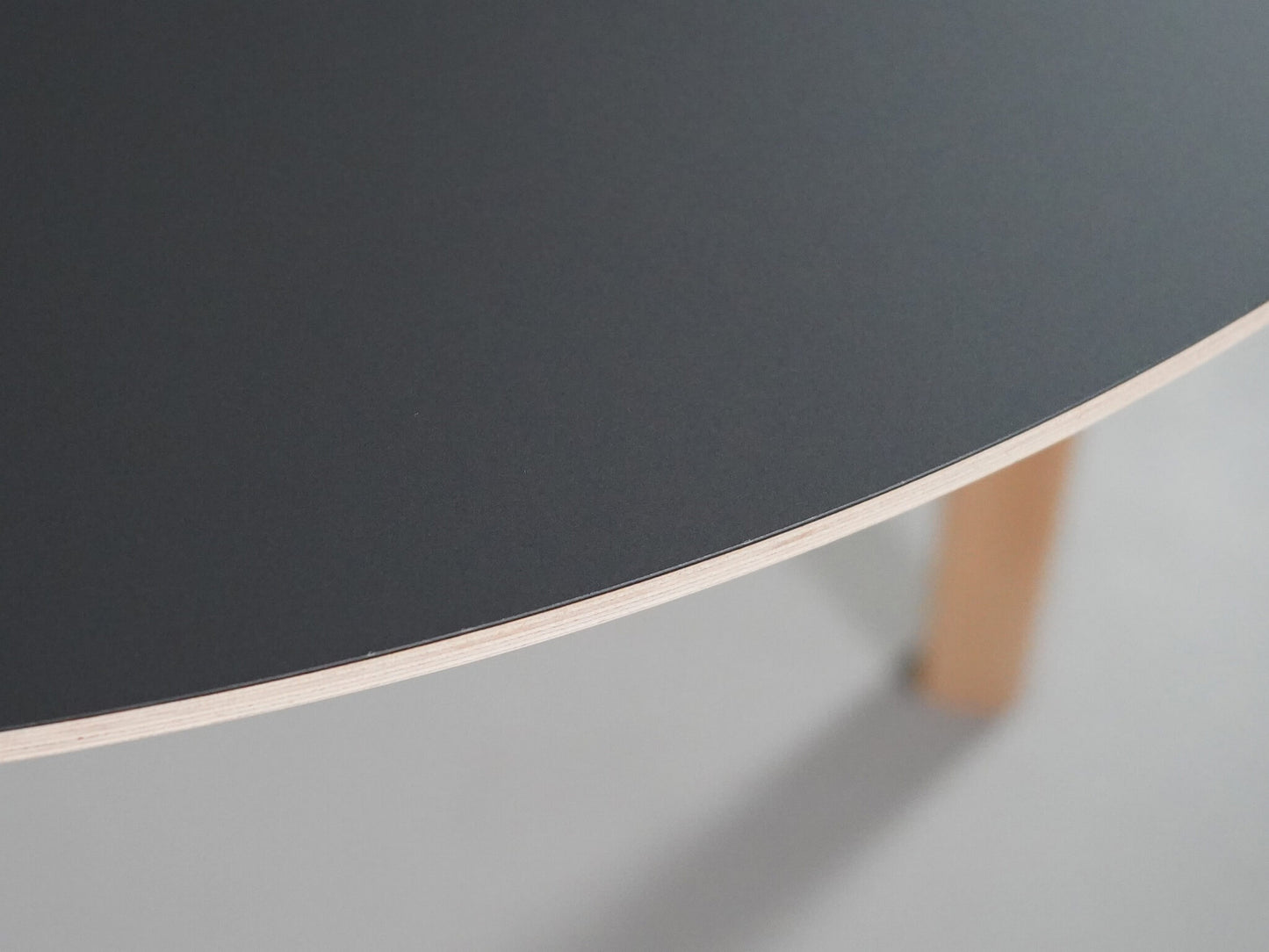 CPH Deux 220 Black HAY Ronan & Erwan Bouroullec / シーピーエイチ ドゥ 220 ラウンドテーブル 黒 ヘイ ロナン＆エルワン・ブルレック 在庫2