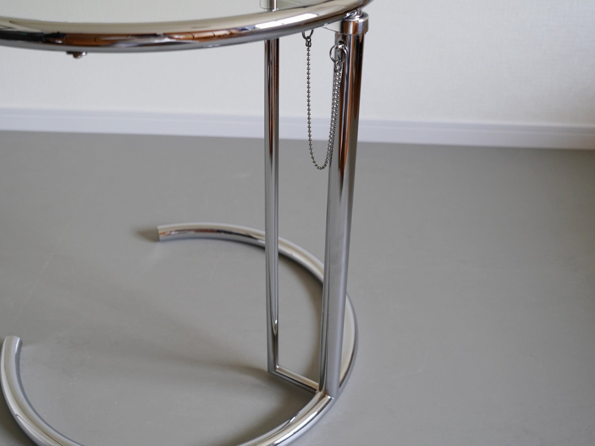 アイリーン・グレイ E1027 アジャスタブルテーブル クラシコン カッシーナ 中古 ヴィンテージ / Eileen Gray Adjustable  Table ClassiCon – CAGUYA