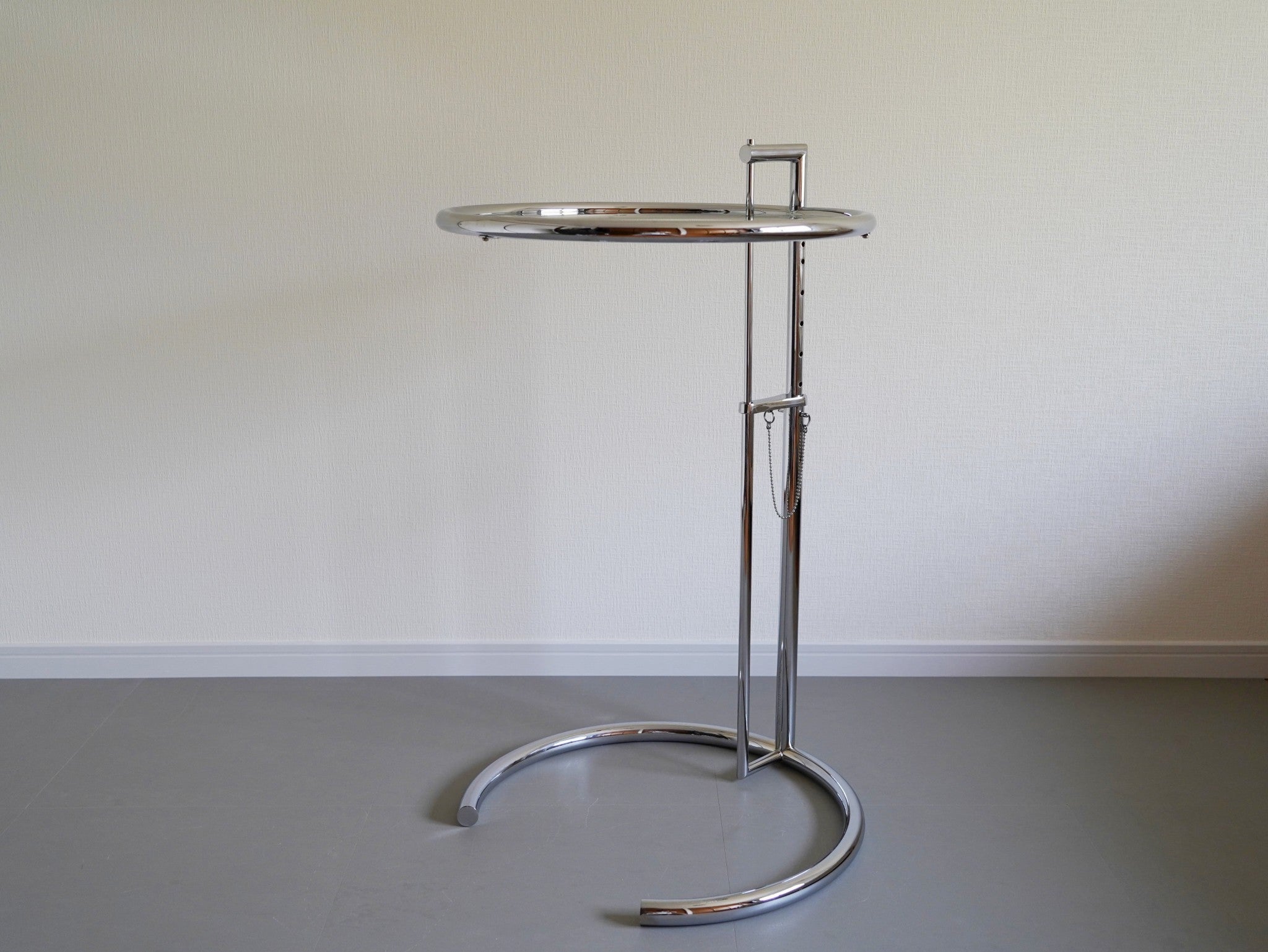 アイリーン・グレイ E1027 アジャスタブルテーブル クラシコン カッシーナ 中古 ヴィンテージ / Eileen Gray Adjustable  Table ClassiCon – CAGUYA