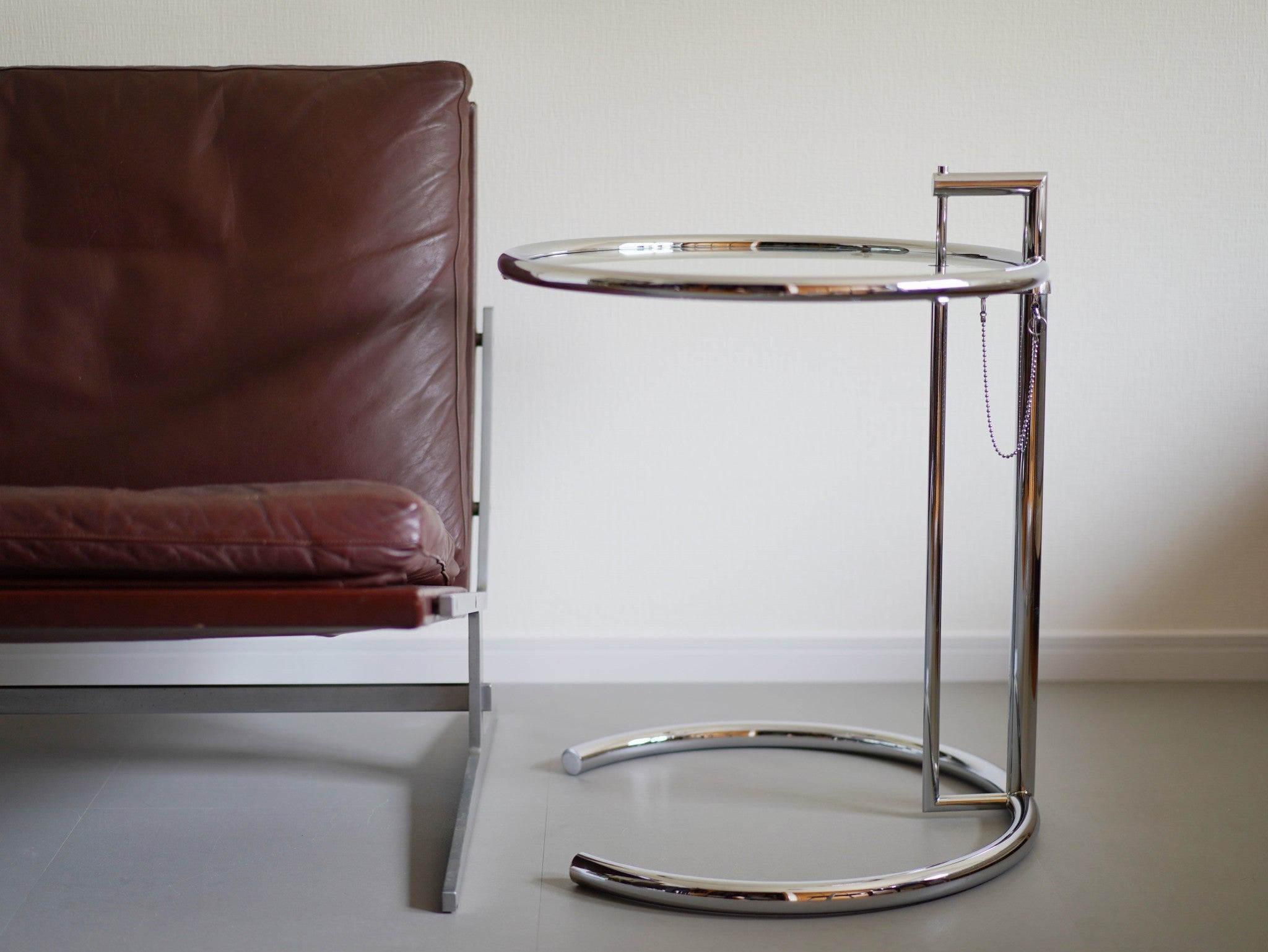 アイリーン・グレイ E1027 アジャスタブルテーブル クラシコン カッシーナ 中古 ヴィンテージ / Eileen Gray Adjustable  Table ClassiCon – CAGUYA