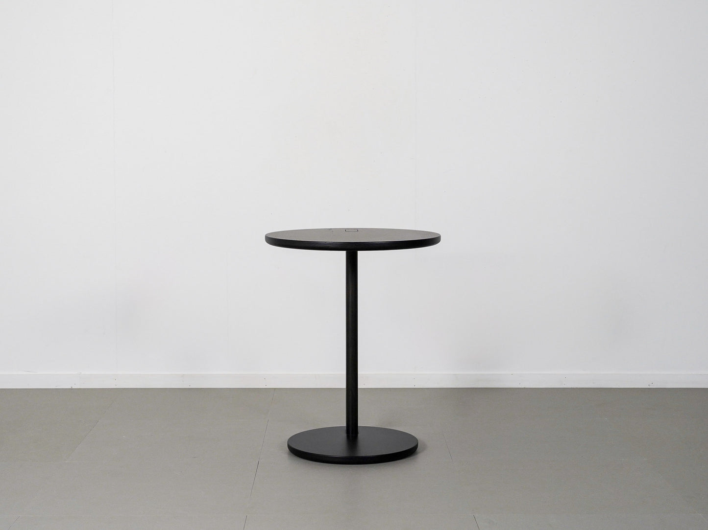 カリモクニュースタンダード エレファント サイドテーブル ブラック クリスチャン・ハース / Karimoku New Standard Elephant Side Table Black Christian Haas KNS