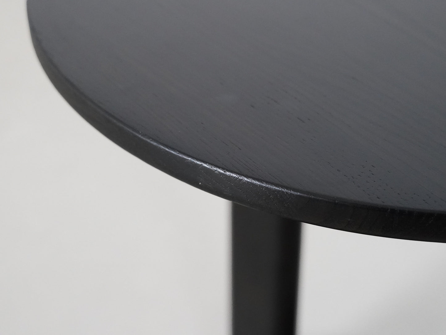 カリモクニュースタンダード エレファント サイドテーブル ブラック クリスチャン・ハース / Karimoku New Standard Elephant Side Table Black Christian Haas KNS